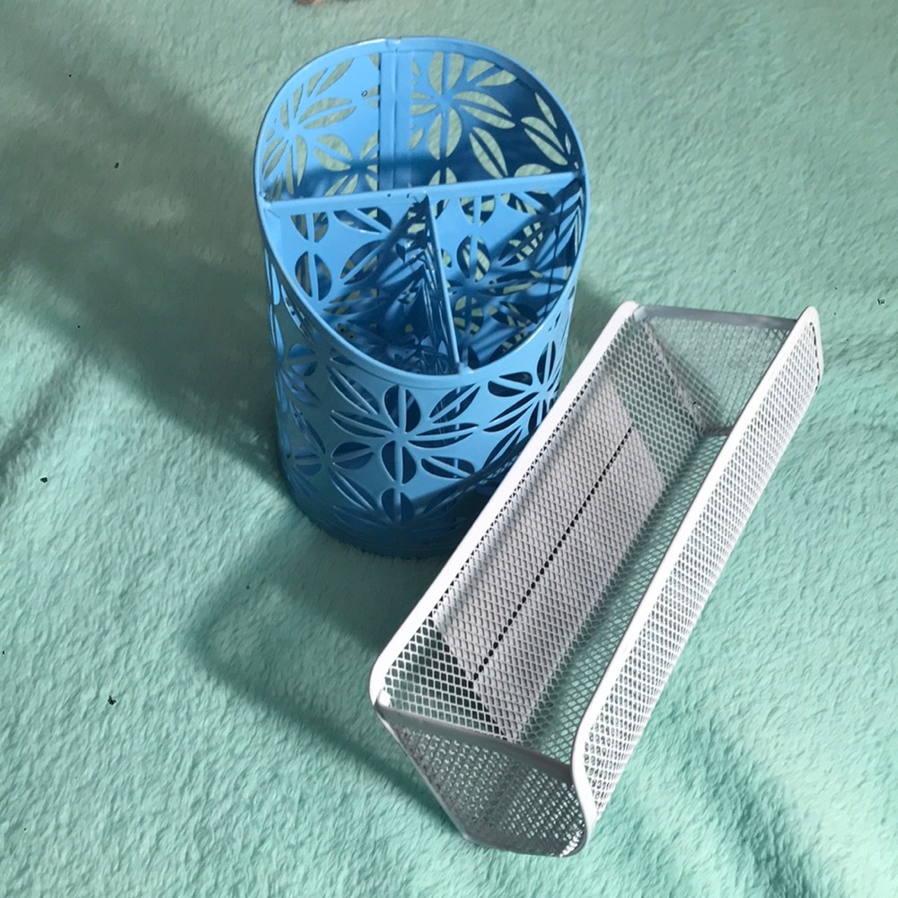 ‼️CLOSET CLOSING‼️Pencil/Desk Organizers